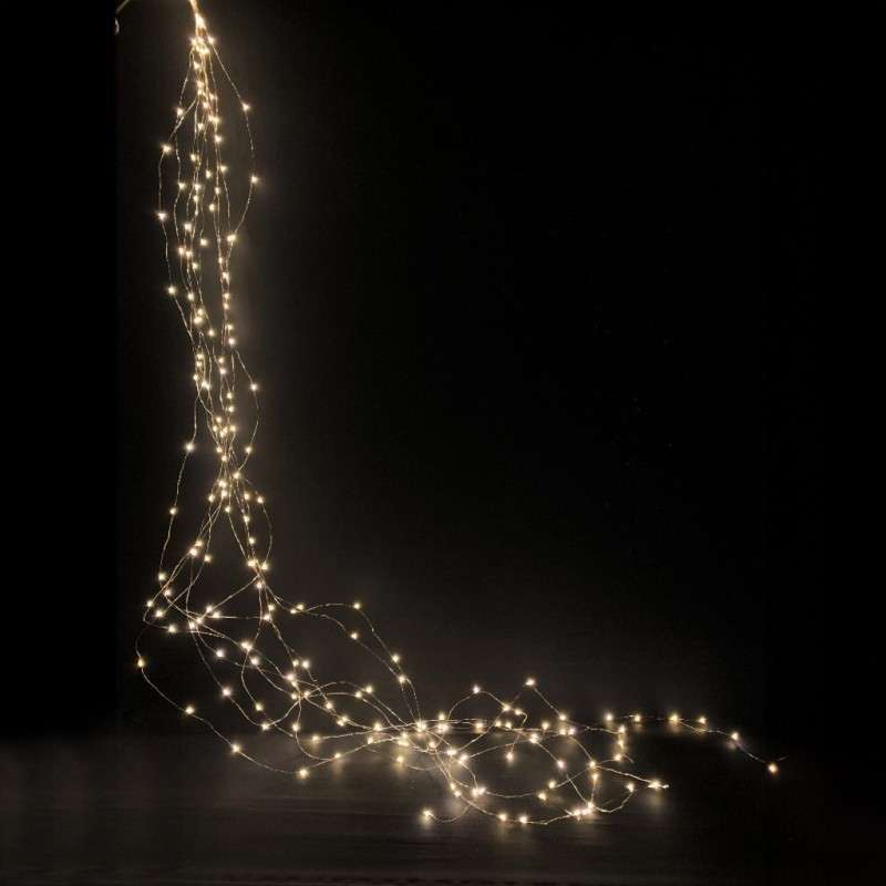 Cascada 700 LEDs fijos interior luz cálida y 250cm largo