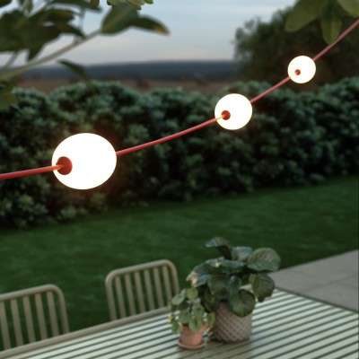 Guirnalda lineal de exterior con tres luces longitud total 6,5 metros