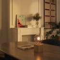 Base de lámpara recargable de madera sin cables forma cúbica