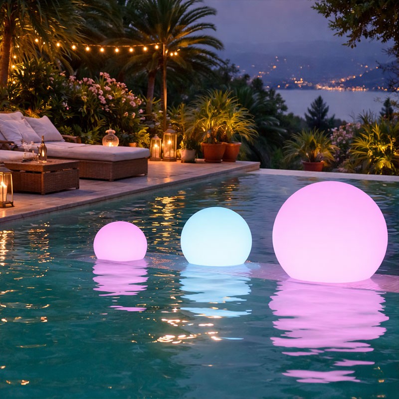 Lámpara globo de polietileno con LED RGB programable uso exterior