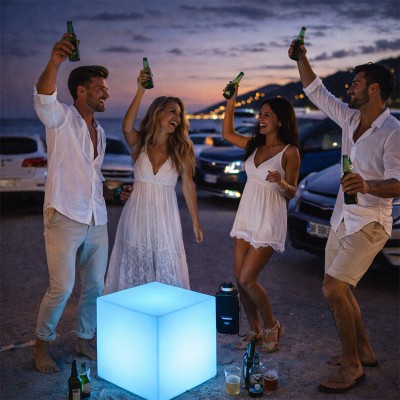 Lámpara geométrica LED RGB exterior solar y recargable | Fábrica Tu Lámpara