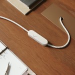 Regulador táctil universal para lámparas de mesa LED e incandescentes