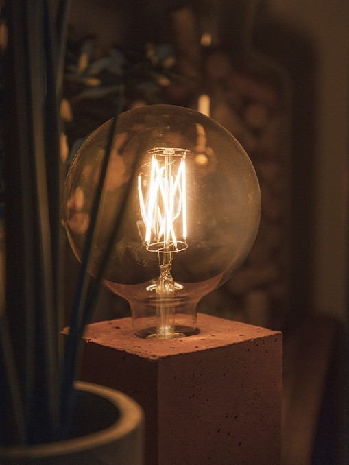 Lámparas fabricadas con accesorios par crear lámparas